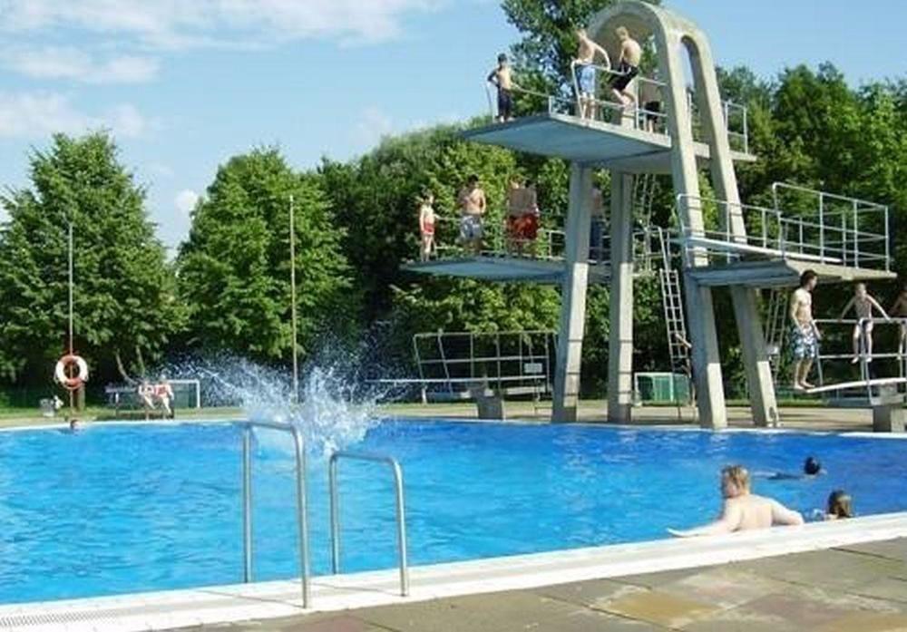 Hotel Kaiserquelle Salzgitter Exteriör bild