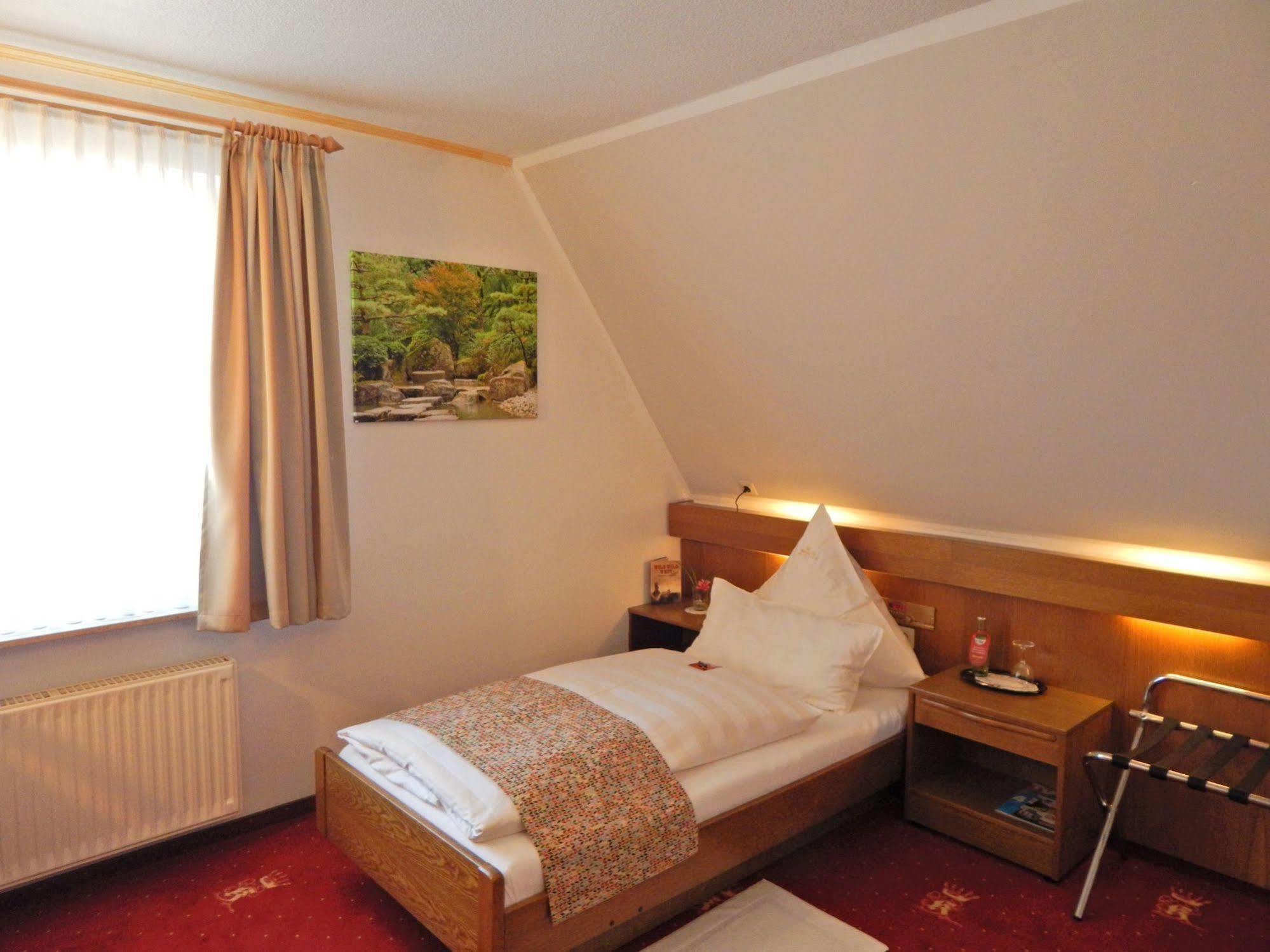 Hotel Kaiserquelle Salzgitter Exteriör bild